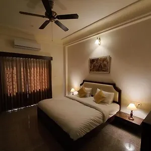 Shankar Niwas-a Boutique *** Udaipur
