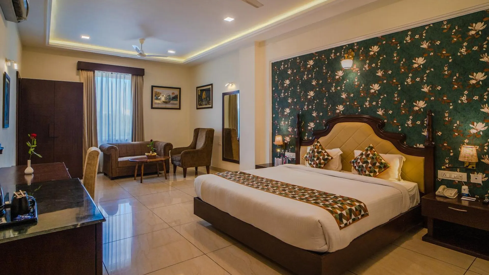 The Courtyard - Beyond Bar & Club Hotel Udaipur