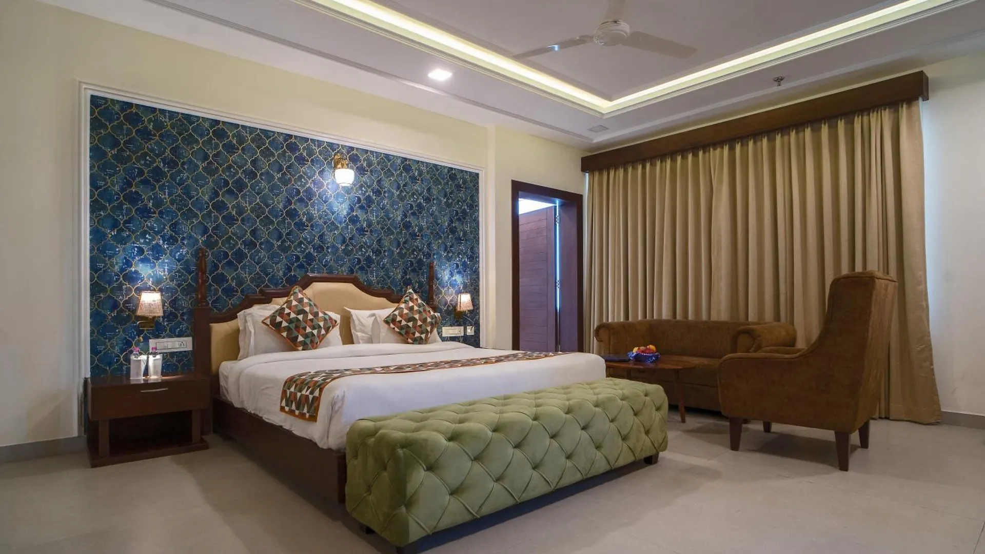 The Courtyard - Beyond Bar & Club Hotel Udaipur