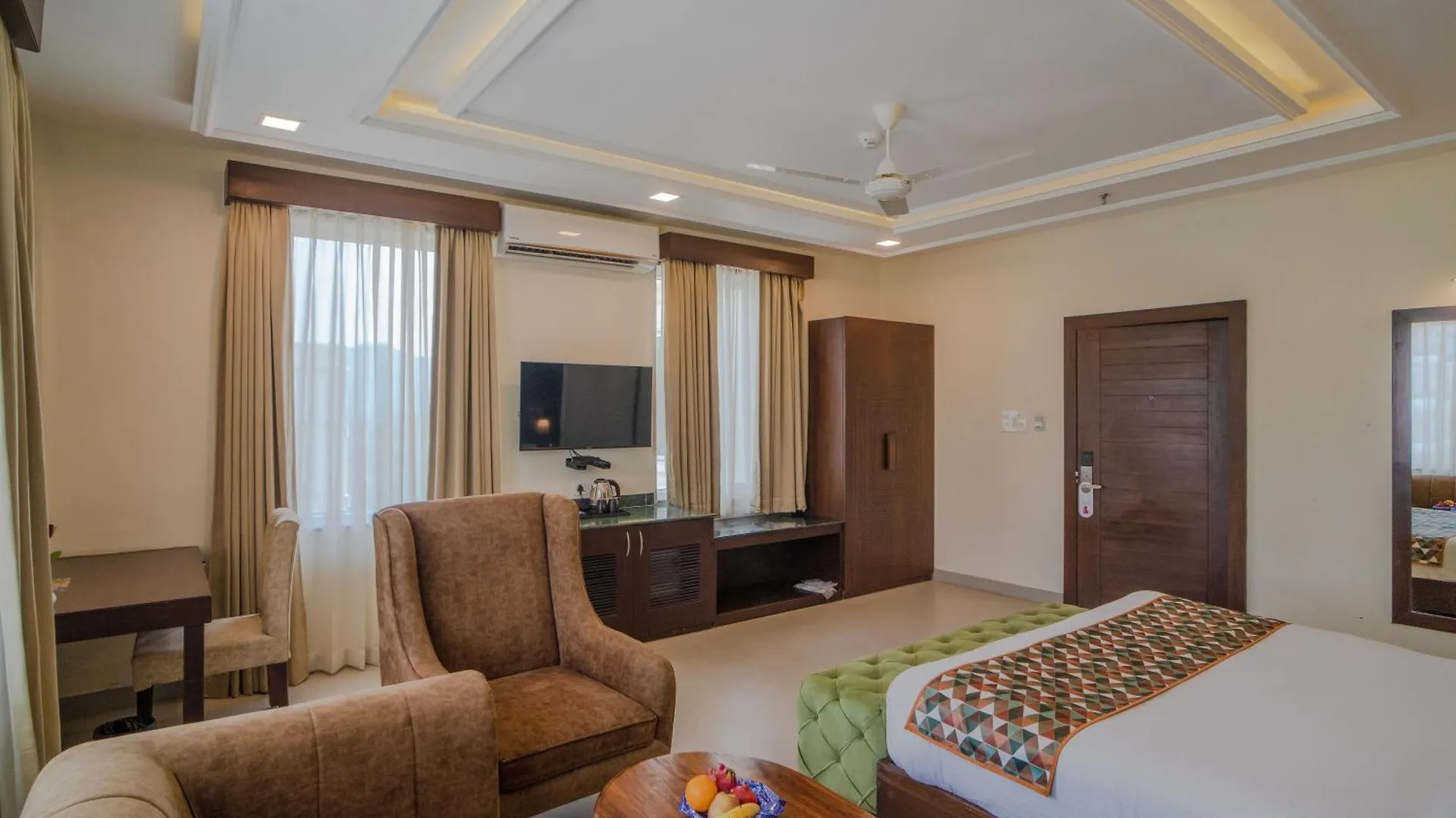 The Courtyard - Beyond Bar & Club Hotel Udaipur