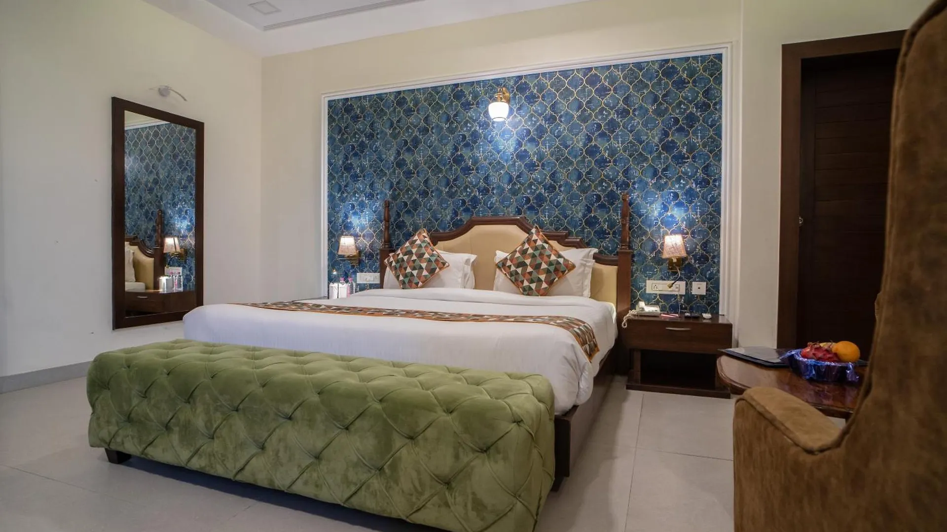 The Courtyard - Beyond Bar & Club Hotel Udaipur 4*,