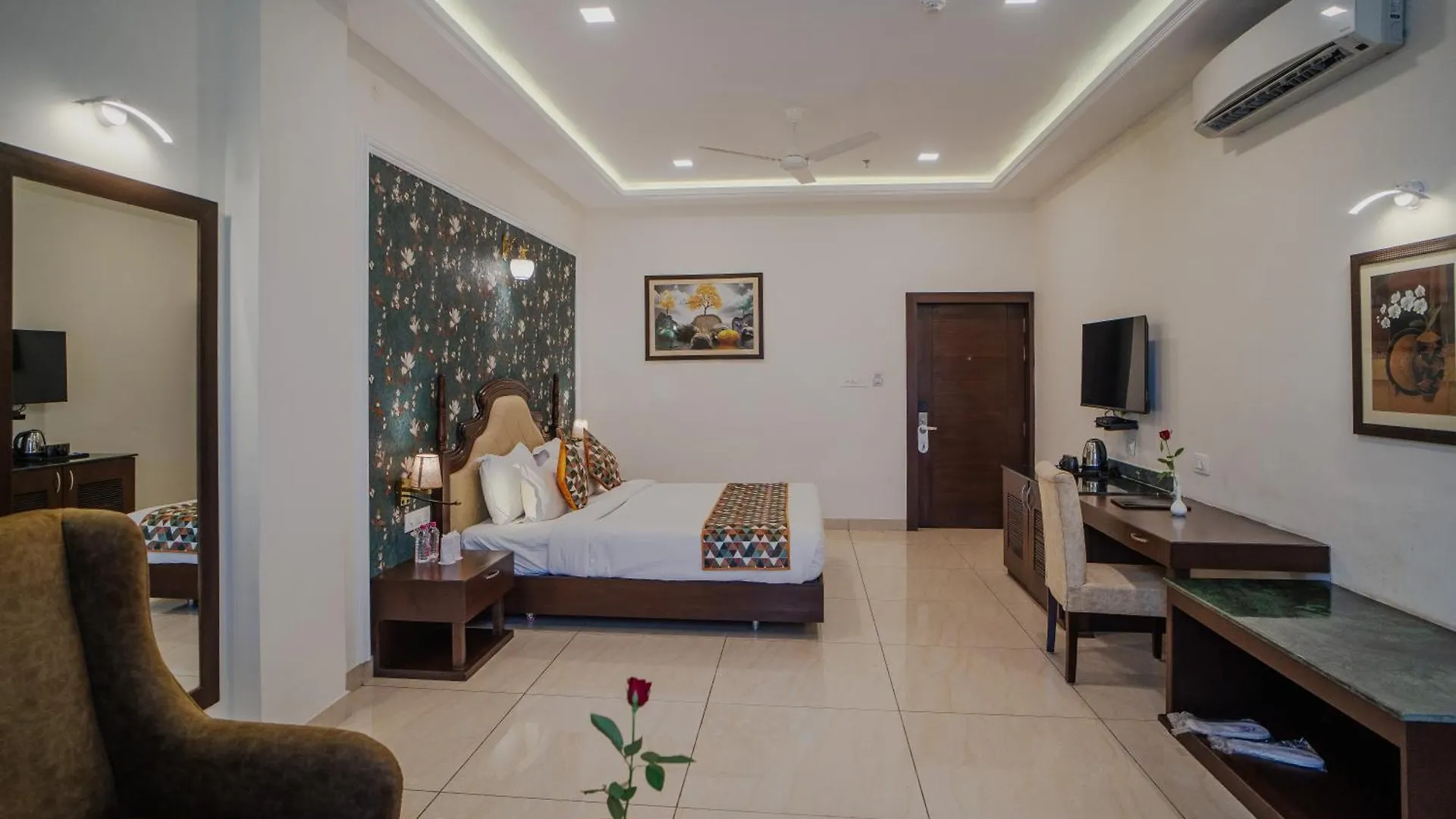 The Courtyard - Beyond Bar & Club Hotel Udaipur