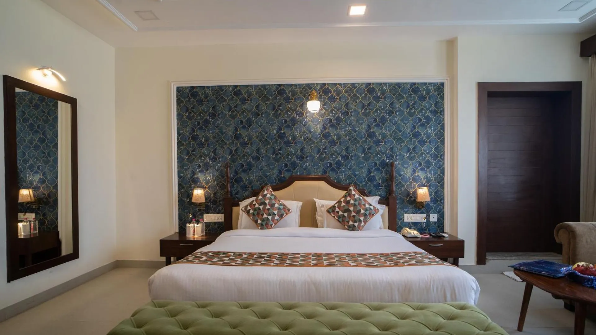 The Courtyard - Beyond Bar & Club Hotel Udaipur