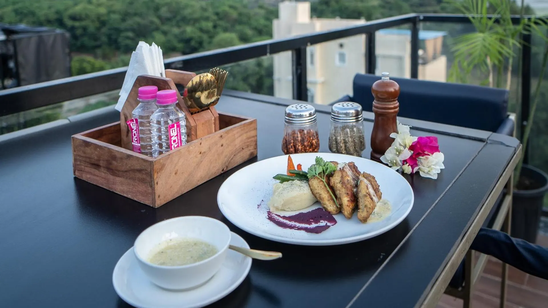 The Courtyard - Beyond Bar & Club Hotel Udaipur 4*,