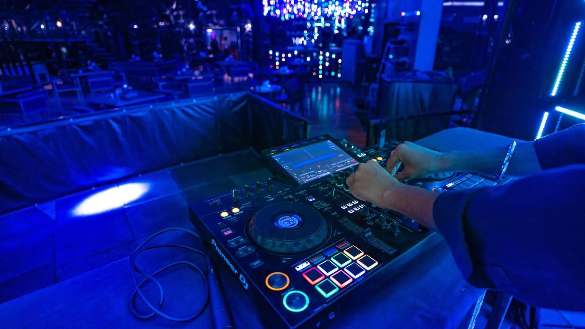 The Courtyard - Beyond Bar & Club Hotel Udaipur