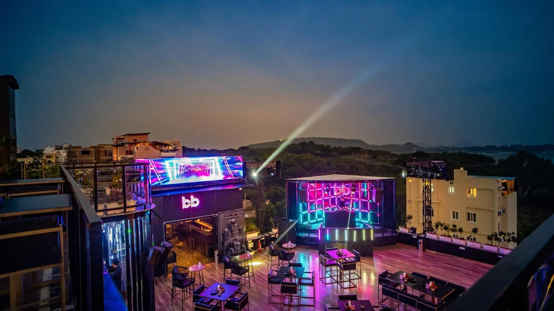 The Courtyard - Beyond Bar & Club Hotel Udaipur