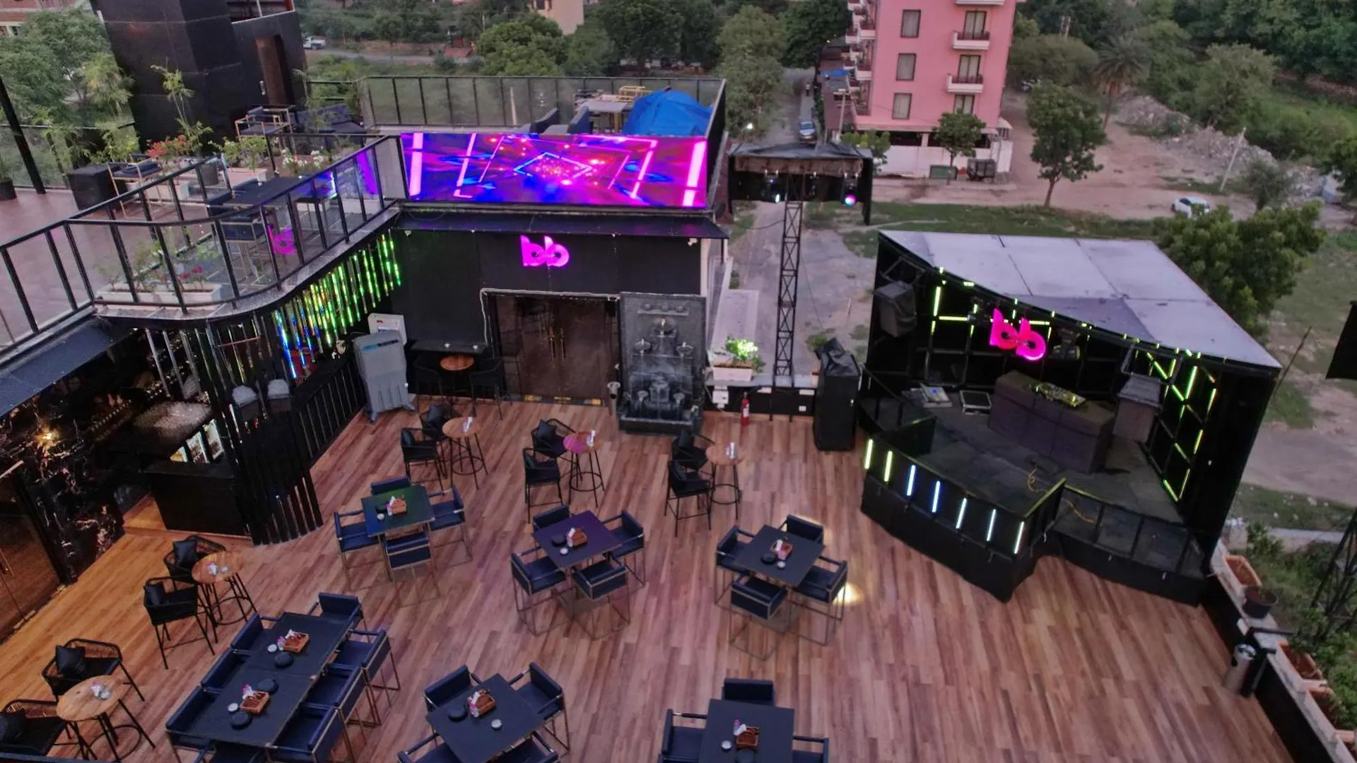 The Courtyard - Beyond Bar & Club Hotel Udaipur 4*,  India