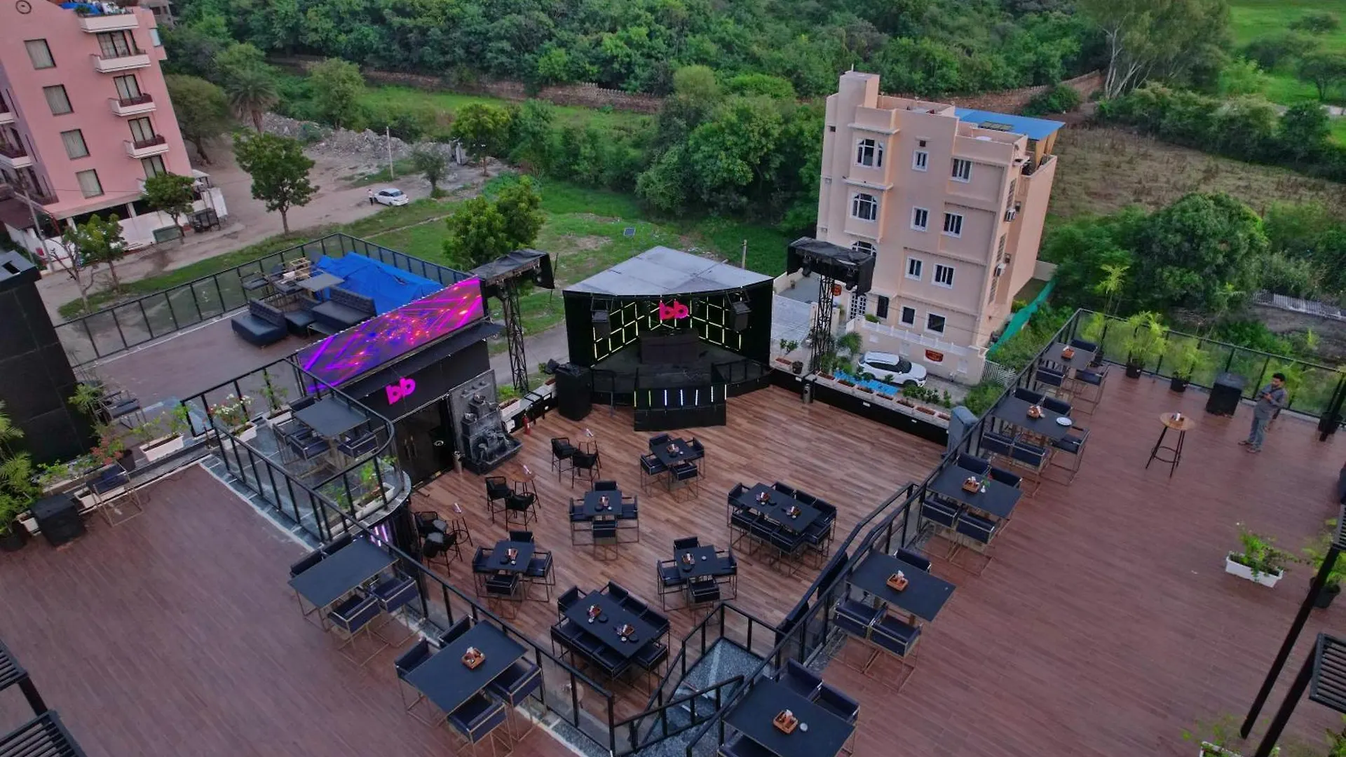 ****  The Courtyard - Beyond Bar & Club Hotel Udaipur India