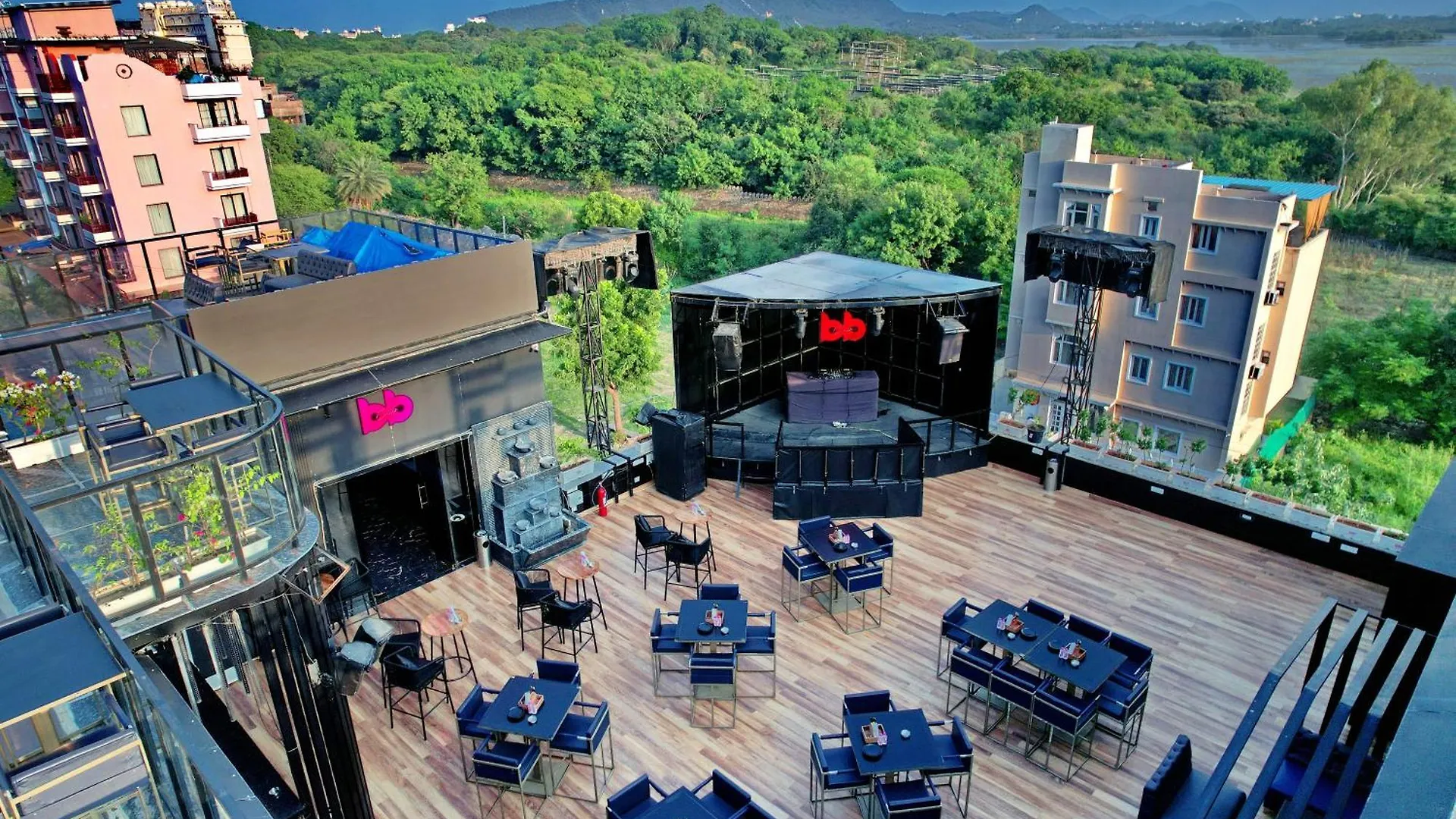 The Courtyard - Beyond Bar & Club Hotel Udaipur